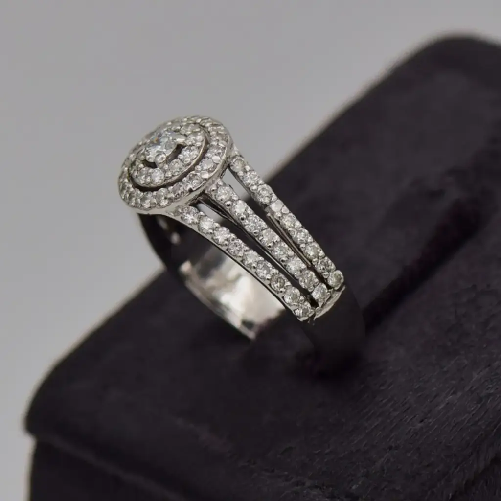 18ct White Gold Engagement Ring - View 3