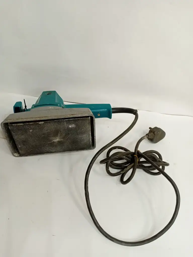 Makita Belt Sander - View 2