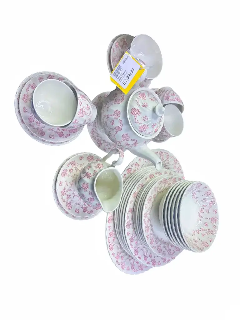 Johnson Brothers Olde English Roses Tea Set - View 3