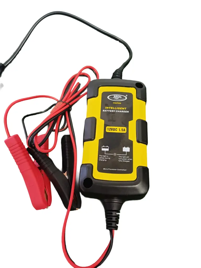 Intelligent Moto 1.5A Battery Charger - View 2