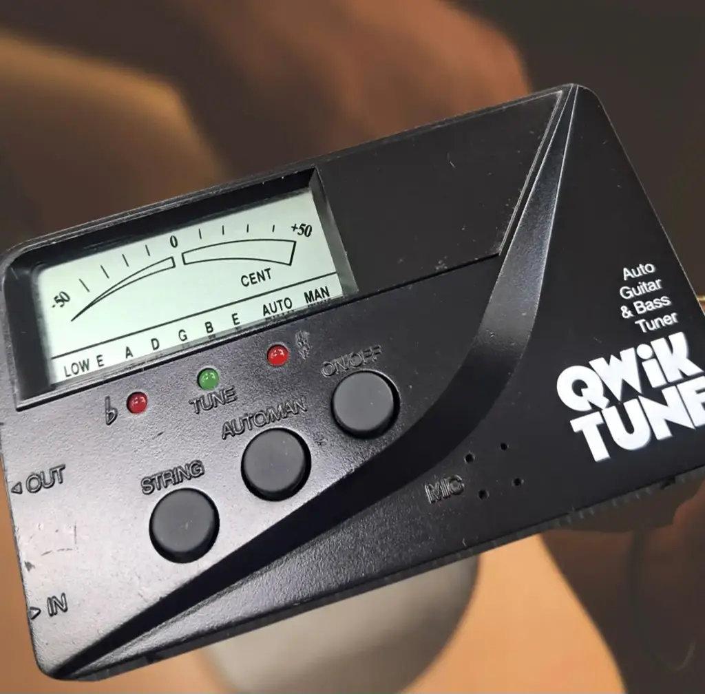 Qwik Tune Guitar Tuner