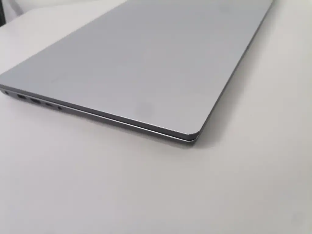 Lenovo Ideapad 1 15Amn7 Amd Ryzen 5 8Gb Ram - View 4