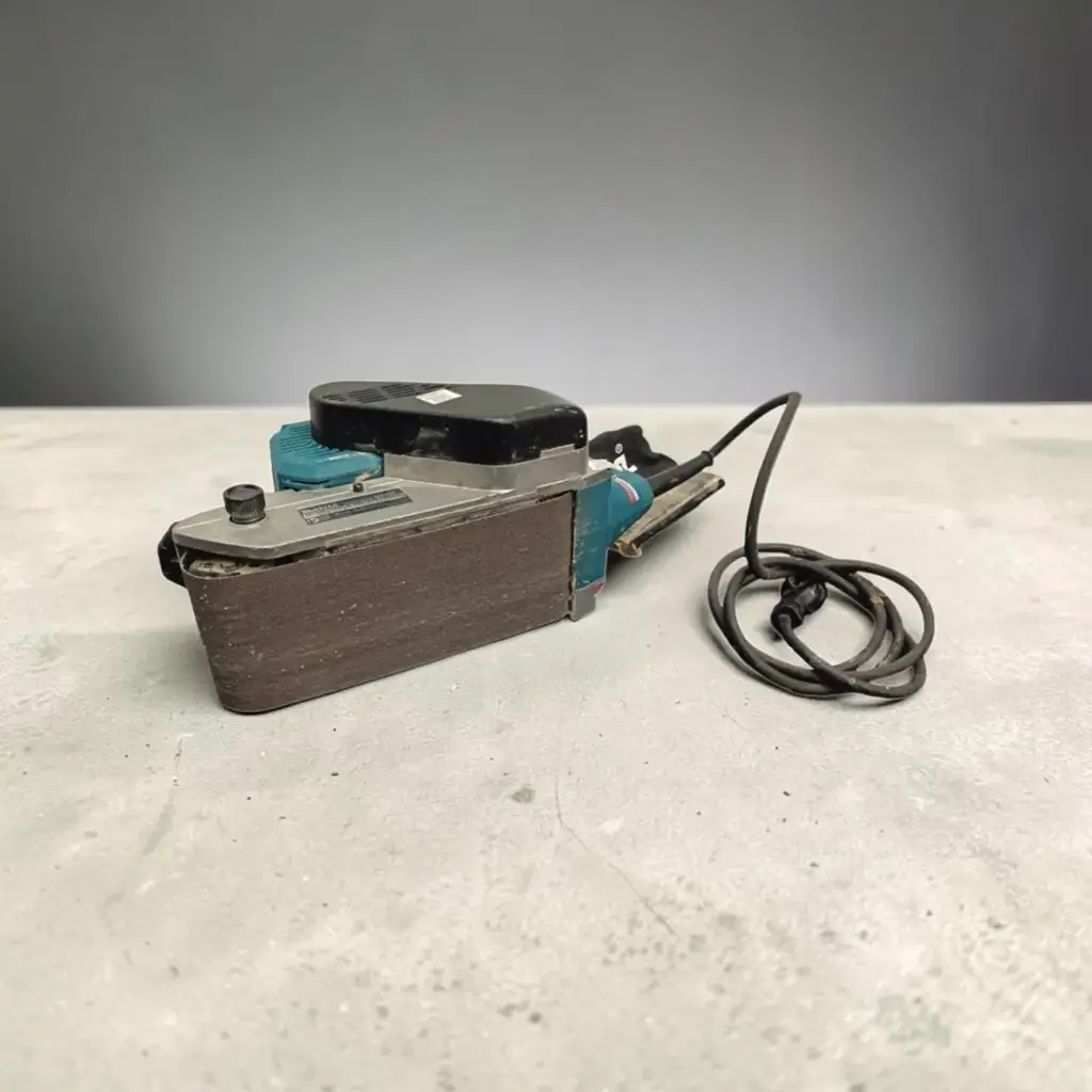 Makita Belt Sander 9403 - View 2