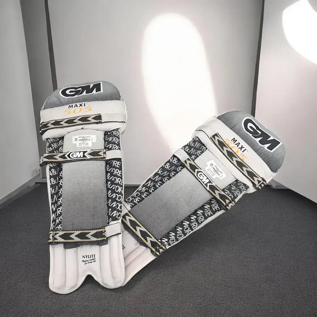 Gunn & Moore Maxi 505 Batting Pads - View 3