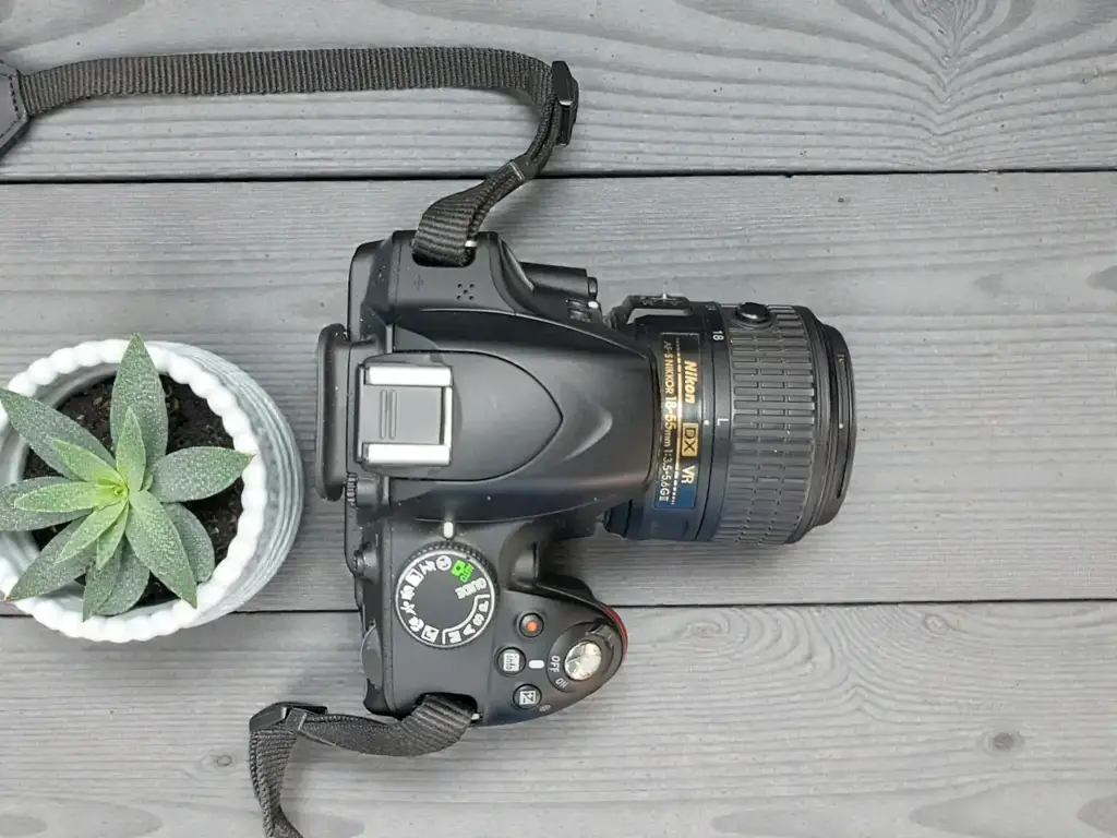 Nikon D3200 Camera - View 2