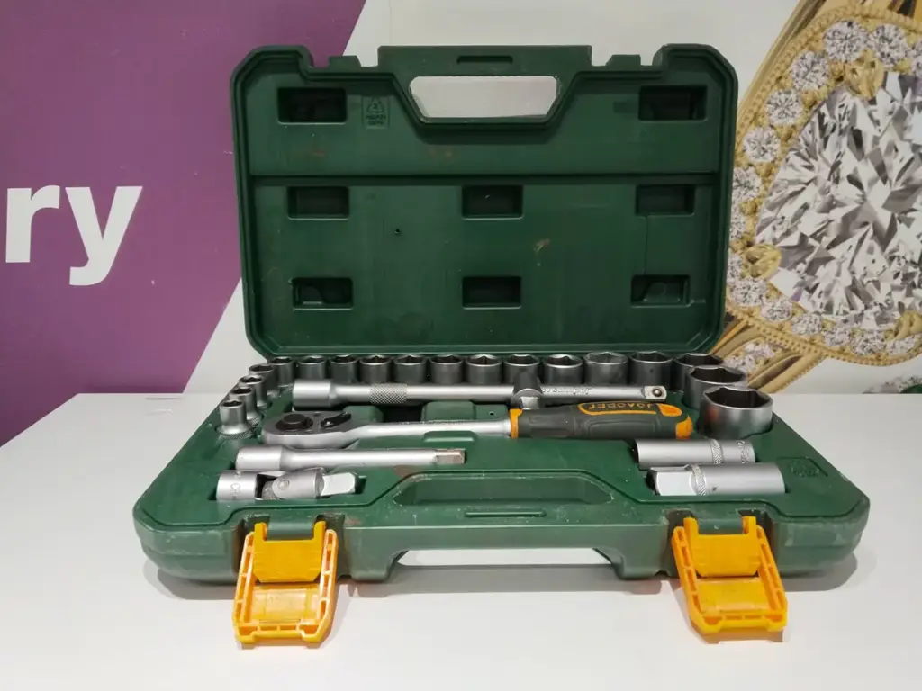 Jadever 24Pc Socket Set - View 2