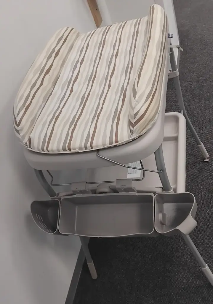 2 In 1 Baby Bathtub With Changing Table - View 3