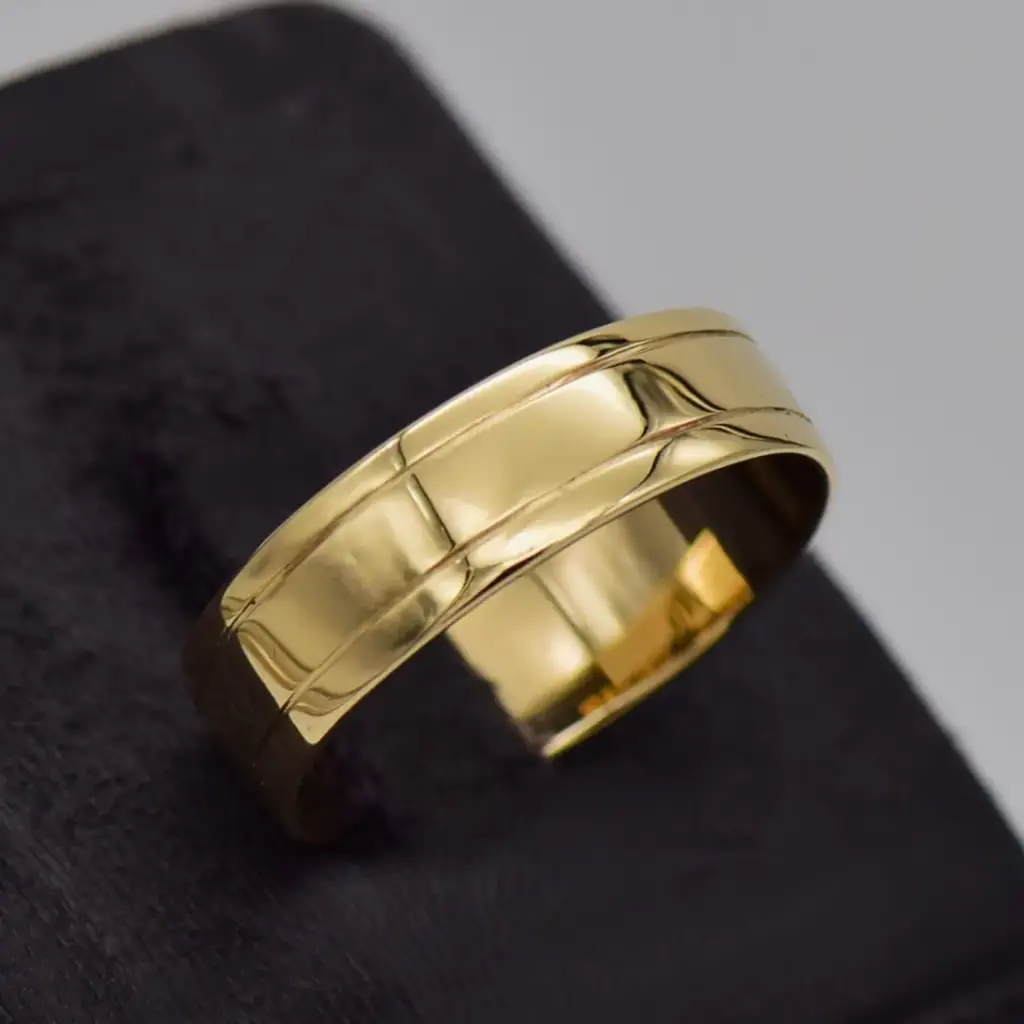 9ct Yellow Gold Wedding Band Patterned - View 2
