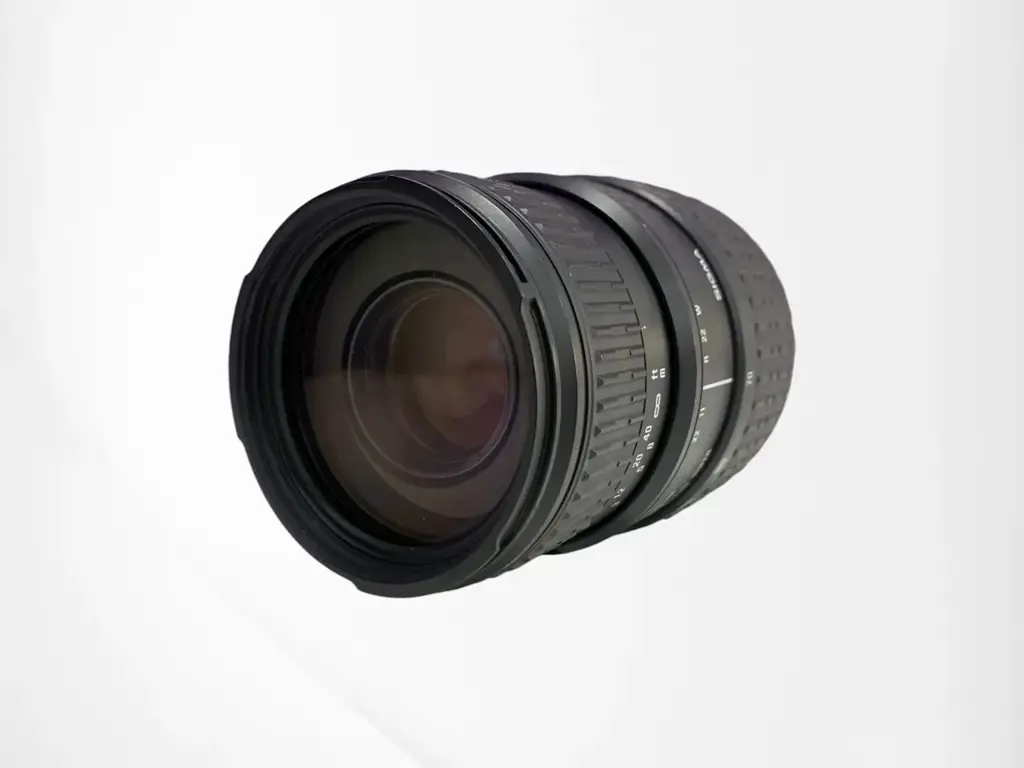 Sigma 70-300Mm F/4-5.6 Dl Macro Super Telephoto Zoom Lens - View 2