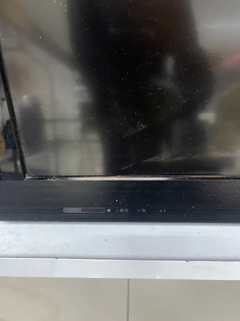 Sony Bravia Cx520 (Kdi-32Cx520) 32" Lcd Tv - View 2