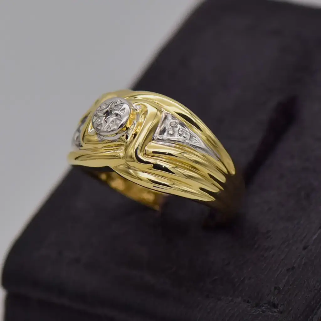 9ct Yellow Gold Dress Ring - View 3