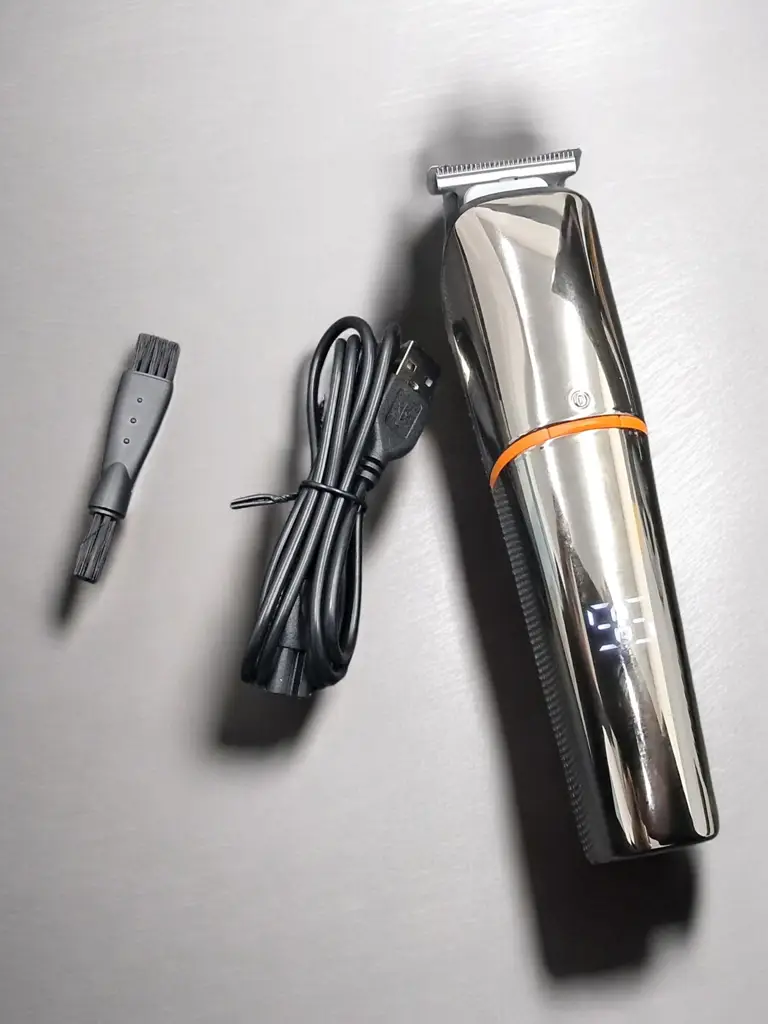 4D - 6 In 1 Mens Grooming Kit - View 2