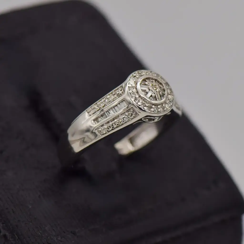 9ct White Gold Wedding Ring - View 2
