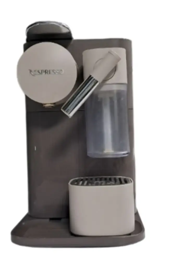 Delonghi Lattissima One Coffee Machine - View 3