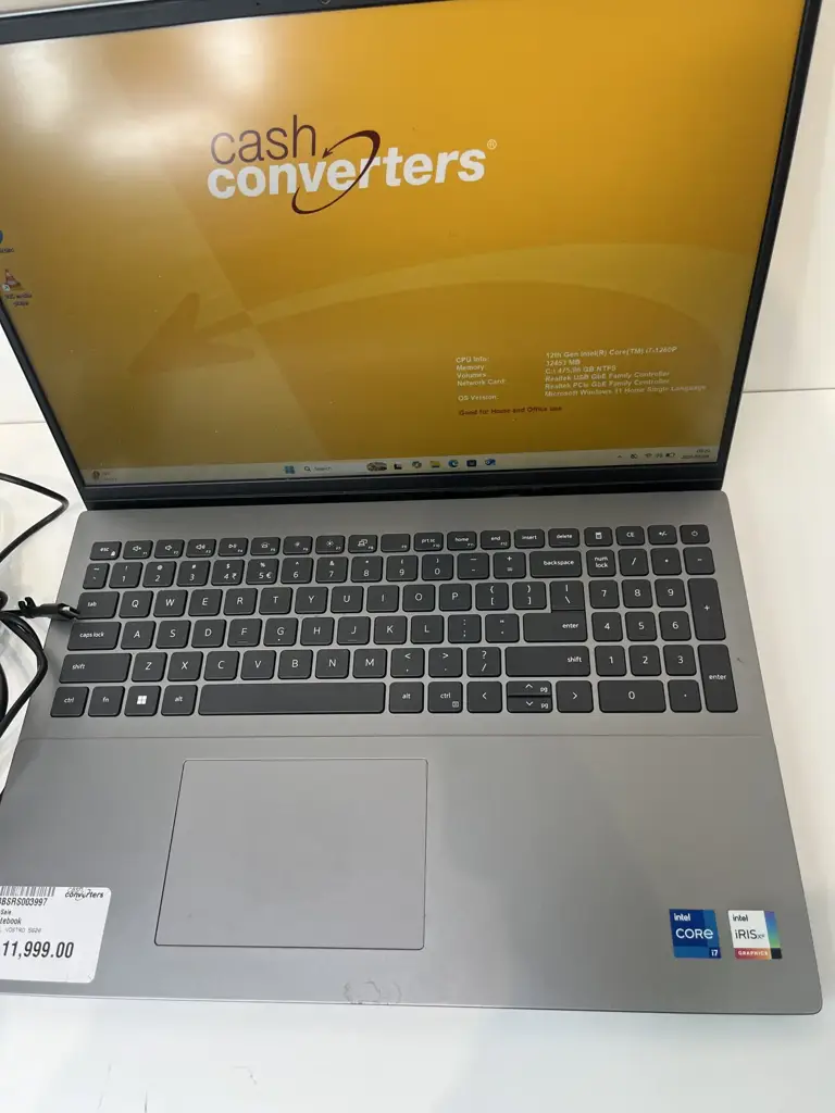 Dell Vostro 5620 Laptop - View 4