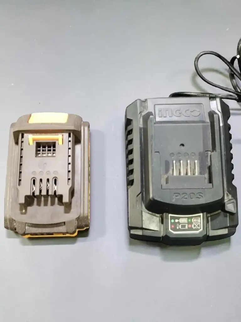Ingco Battery & Charger 2.0Ah - View 2