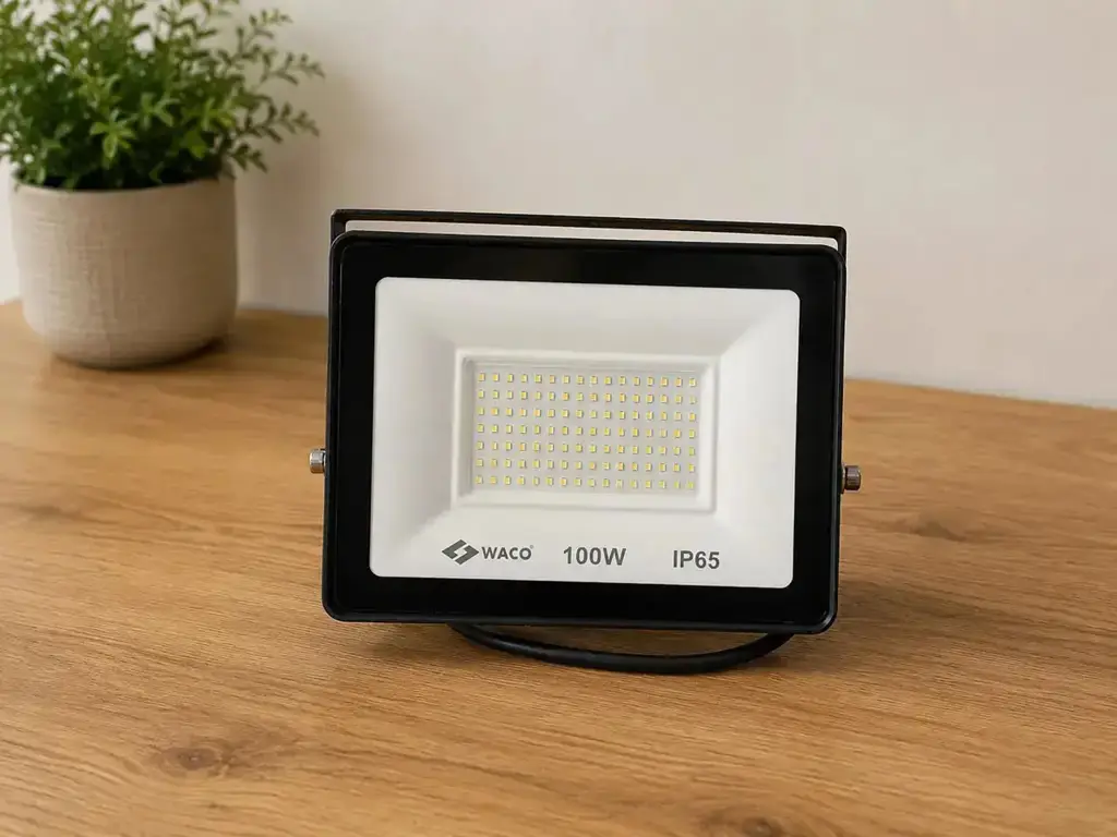 Waco 100W Led Floodlight – Ip65 – With Box