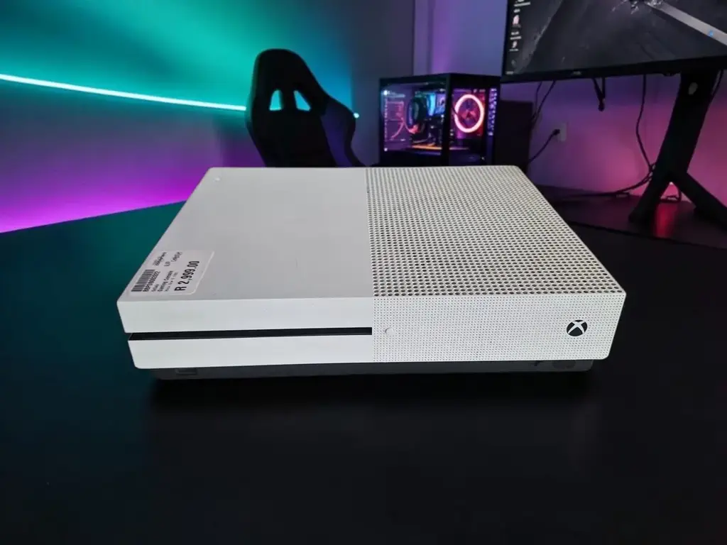 Xbox One S 1681 Console