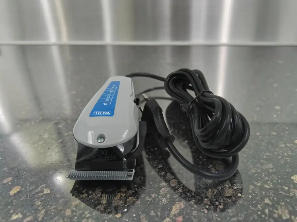 Wahl V5000 Hair Trimmer - View 2