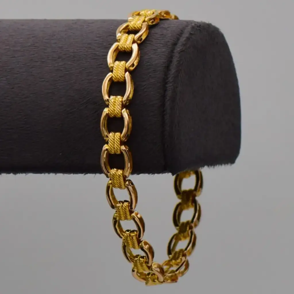 18ct Yellow Gold Bracelet Fancy-Link