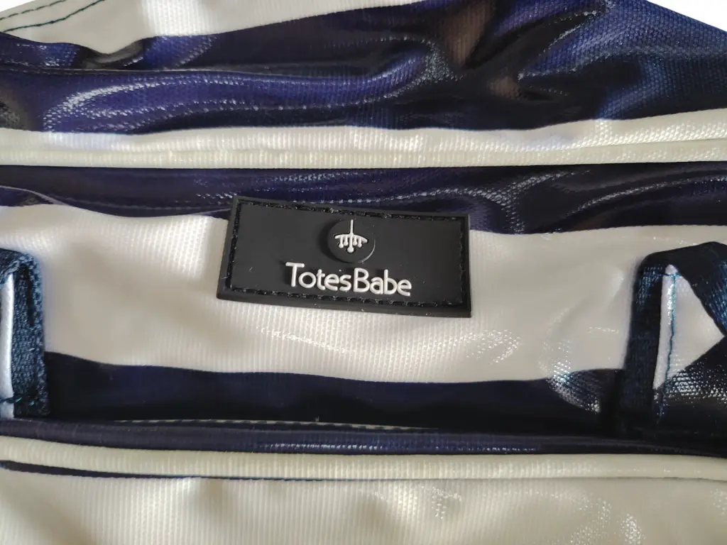 Totes Diaper Bag 26L Milagro - View 3
