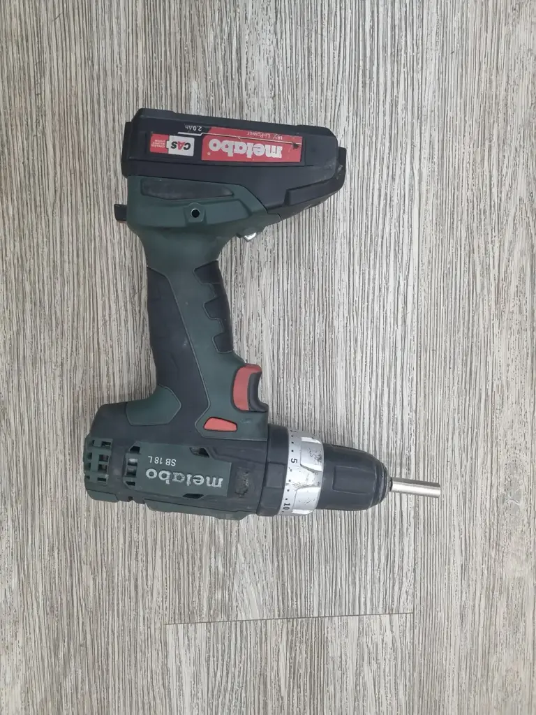 Metabo 18V Cordless Combi Hammer Drill - View 3