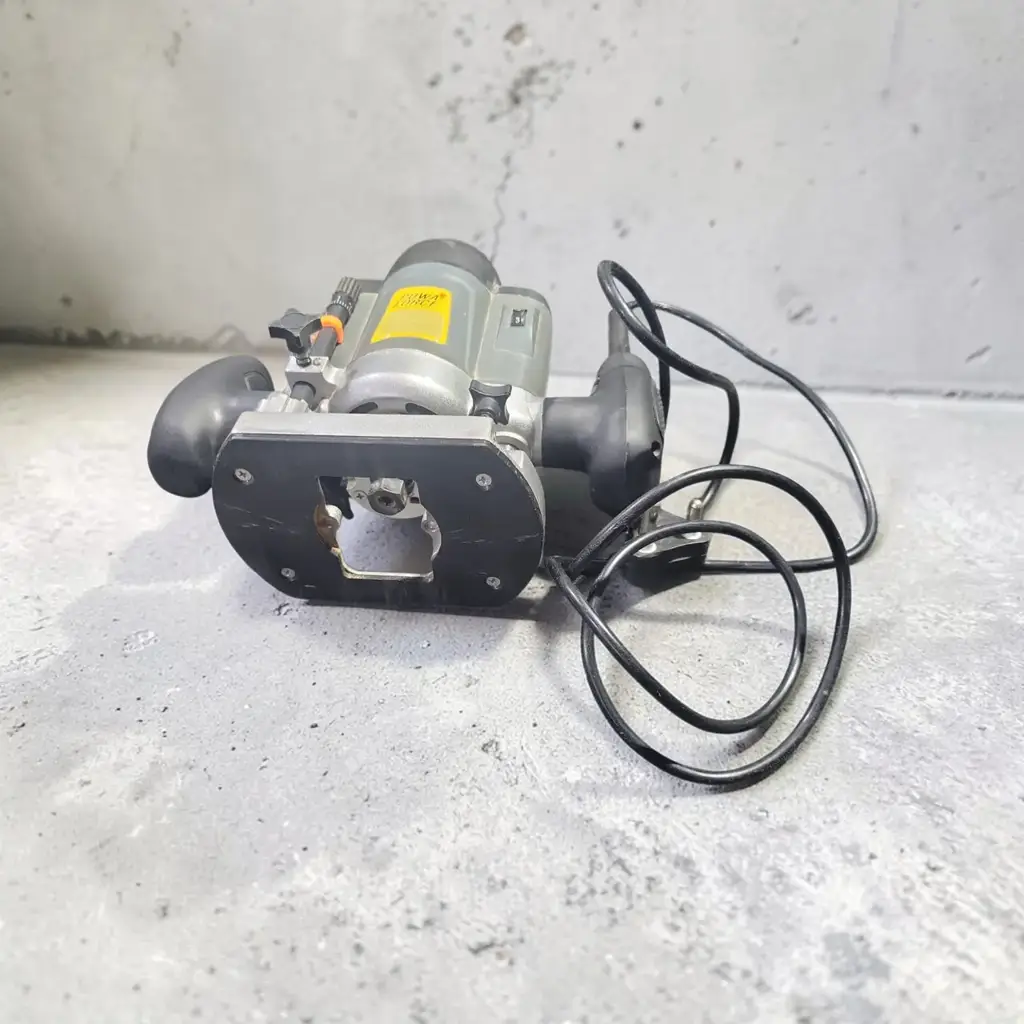 Powa Force M1r-Kz3-8 Router
