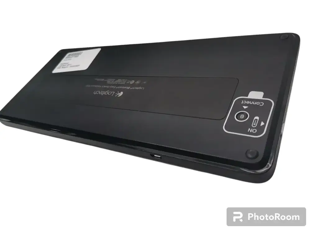Logitech K811 Bluetooth Keyboard - View 3