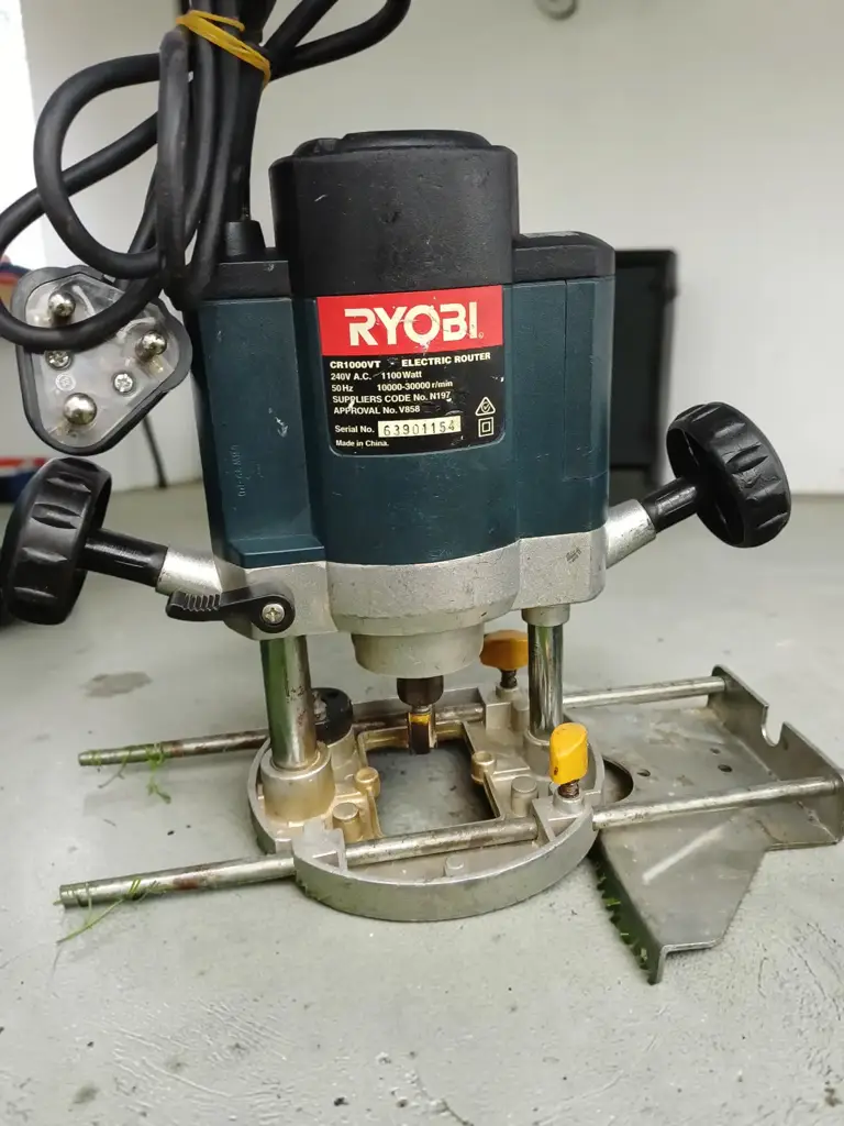 Ryobi Cr1000vt Router