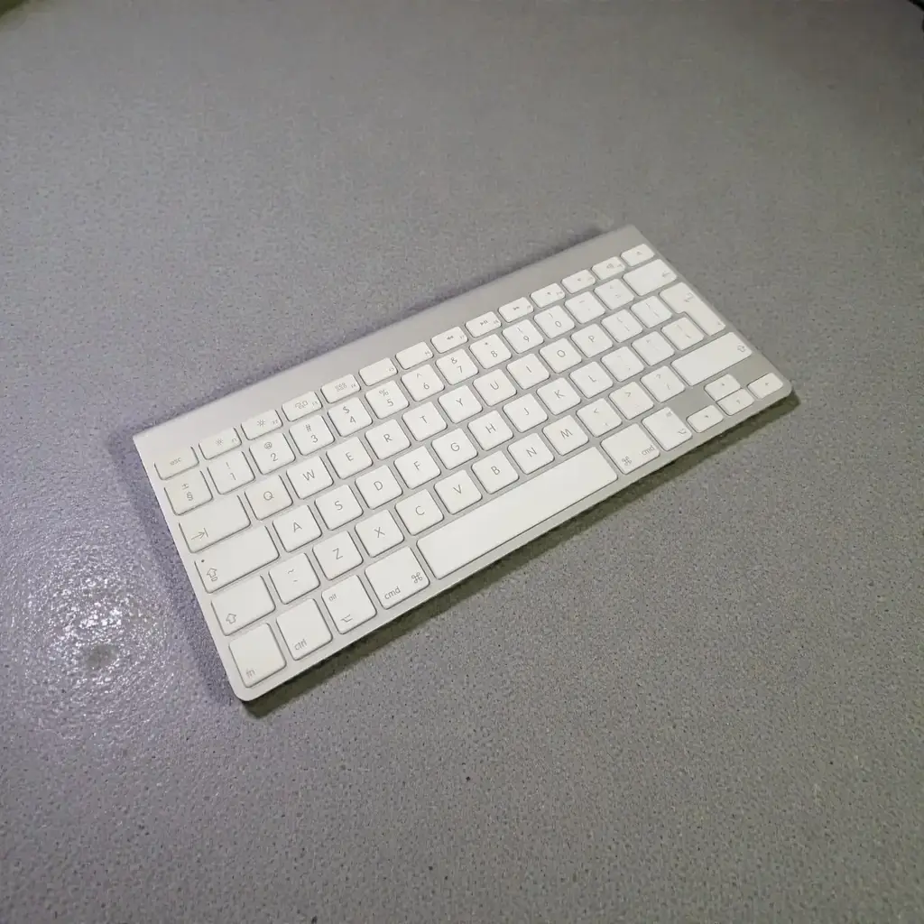 Apple Keyboard + Mouse