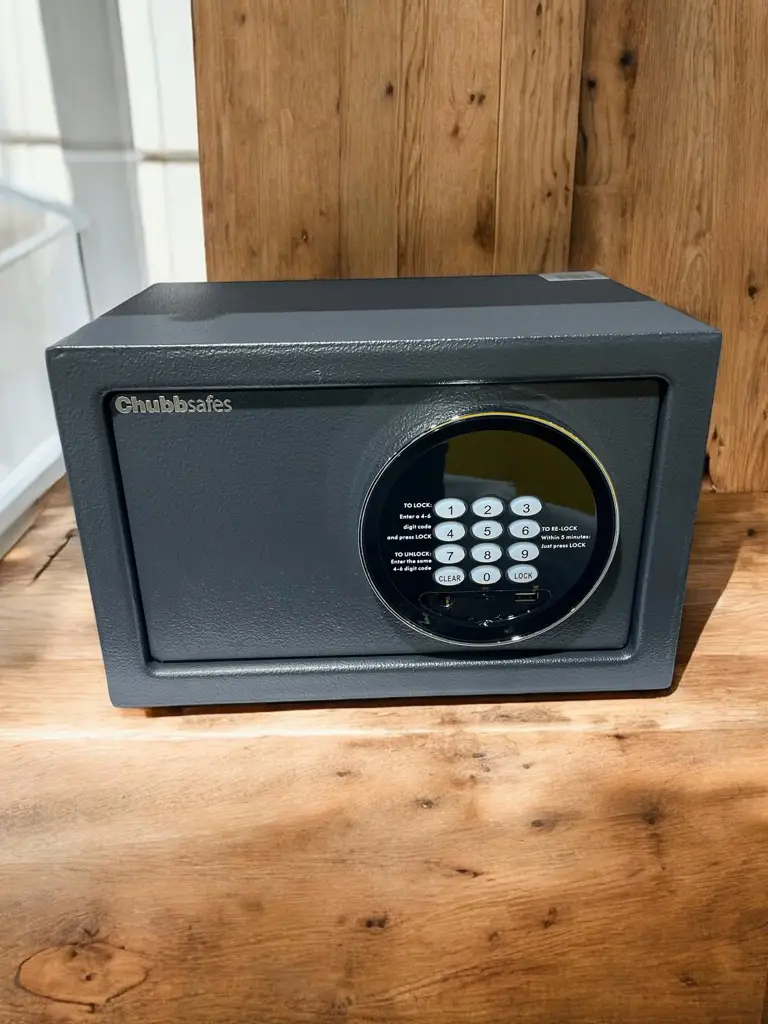 Chubbsafes, Air 25E Hotel Safe - Digital Lock - View 3