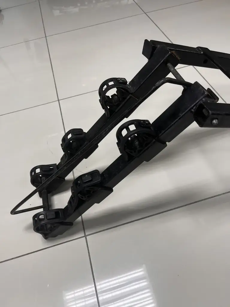 Holdfast 3 Bike Rack - View 3