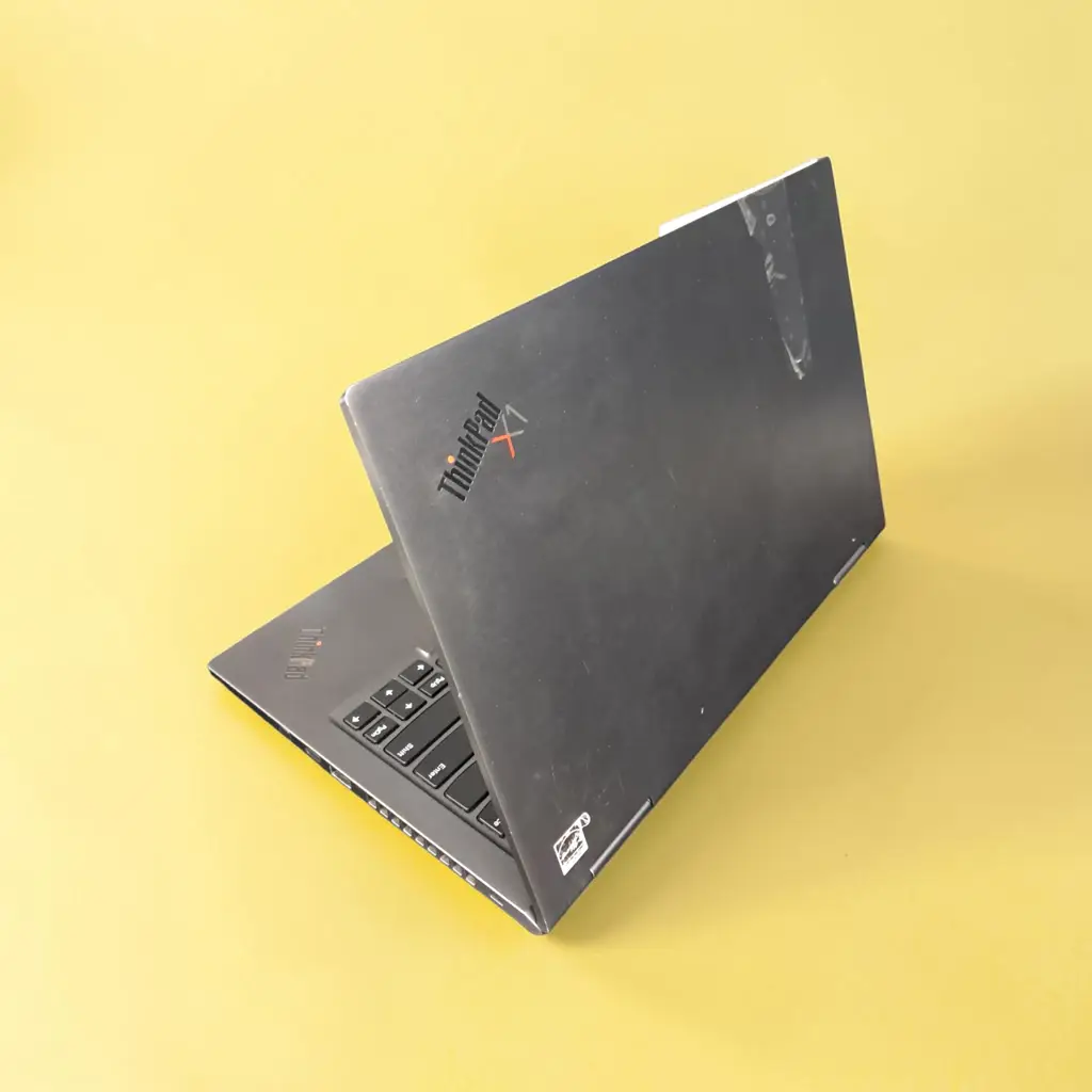 Lenovo Thinkpad X1 Yoga Gen 5 Laptop - View 2