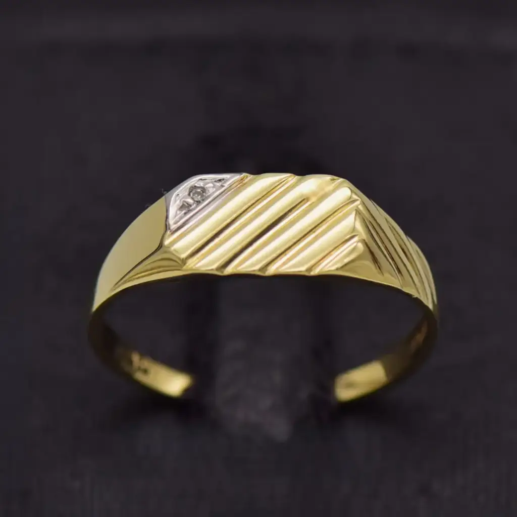 9ct Yellow Gold Men's Ring - View 2