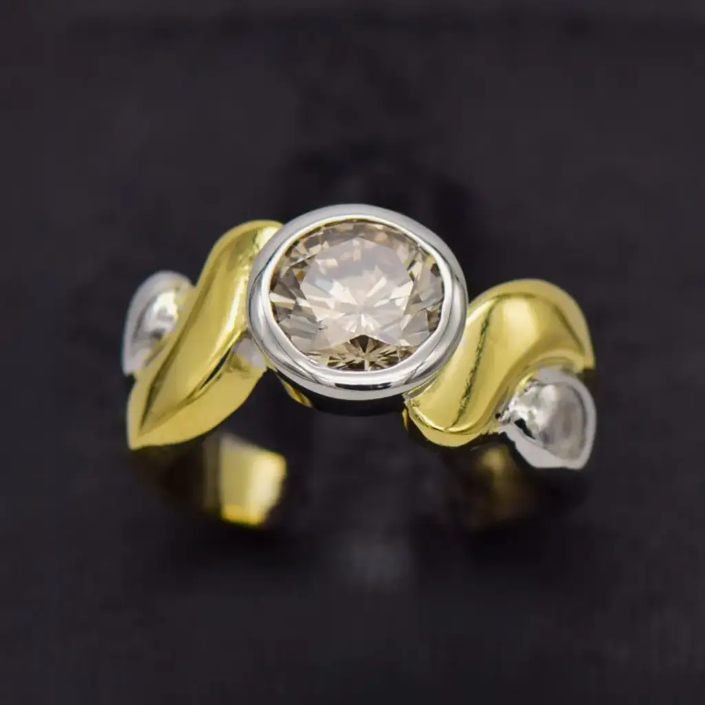 18ct Two Tone Gold Dress Ring