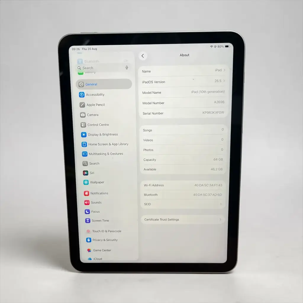 Apple Ipad 10Th Gen (A2696) With Keyboard - View 4