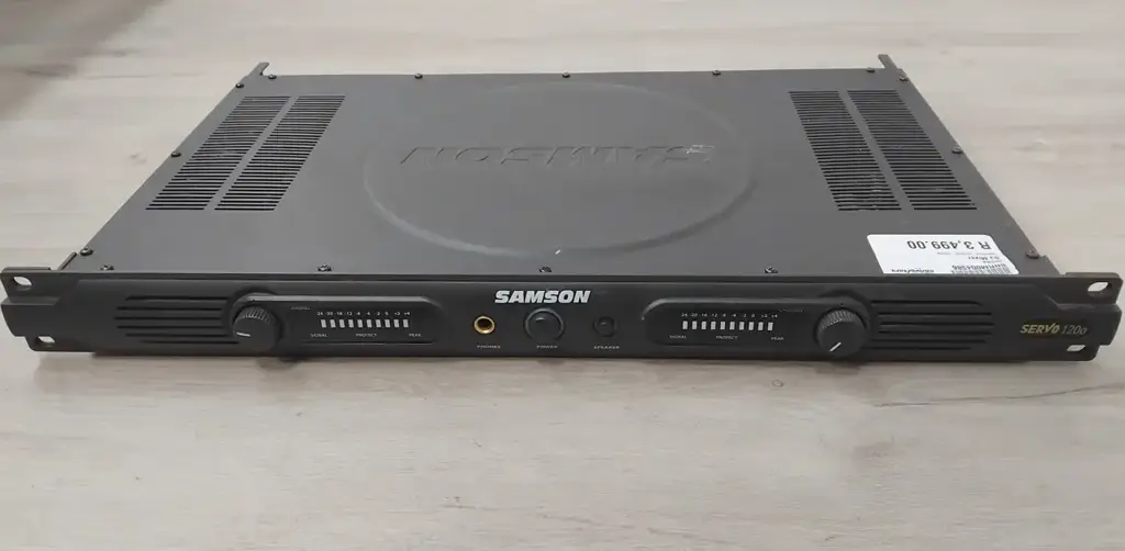 Samson Servo 120A Power Amplifier - View 2