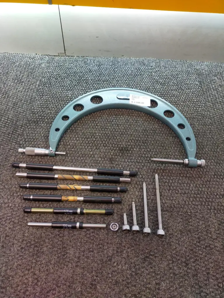 Mututoyo No.104-136 Caliper - View 5