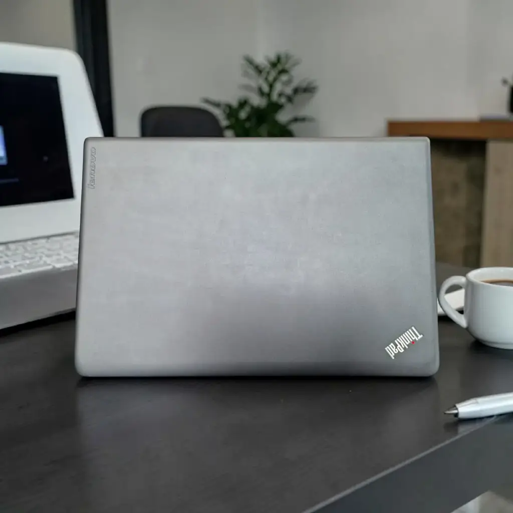 Lenovo Think Pad E550 - View 2