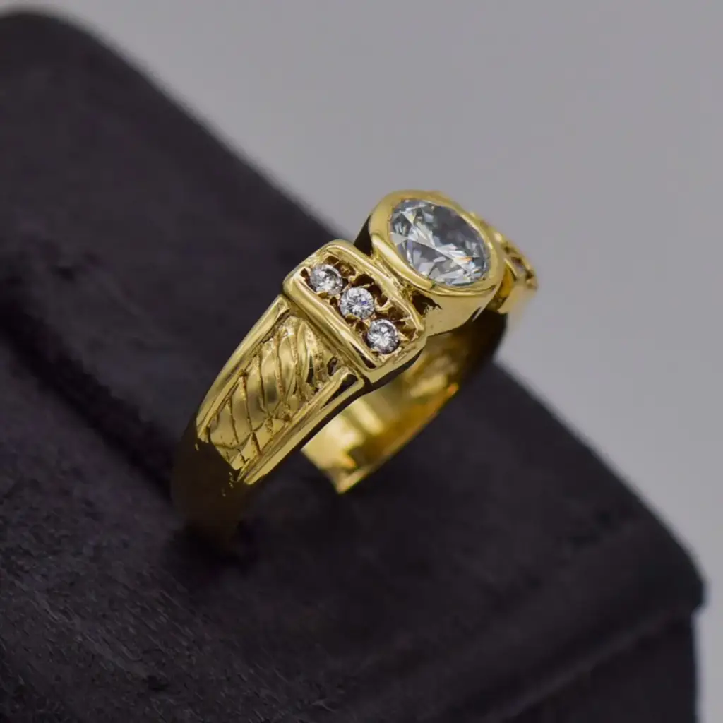 9Ct Yellow Gold Dess Ring - View 2