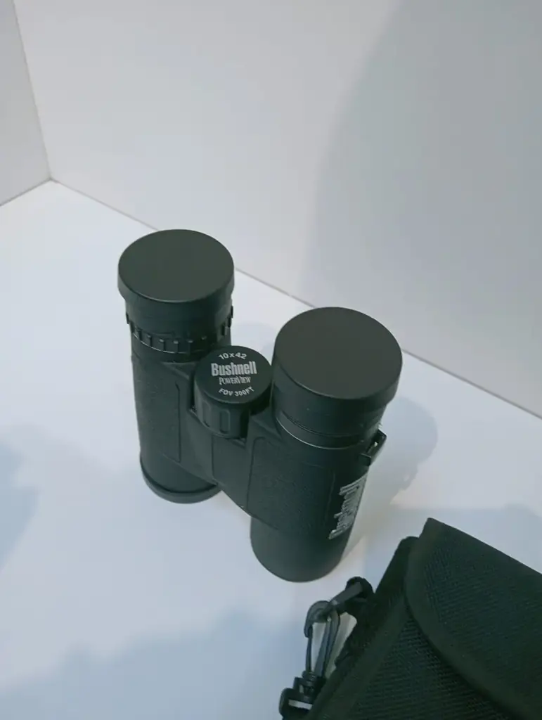 Bushnell 10X42 Powerview Binoculars - View 3