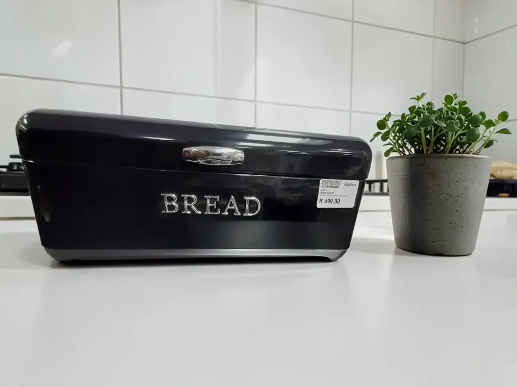 Retro Canisterset Breadbin - View 2