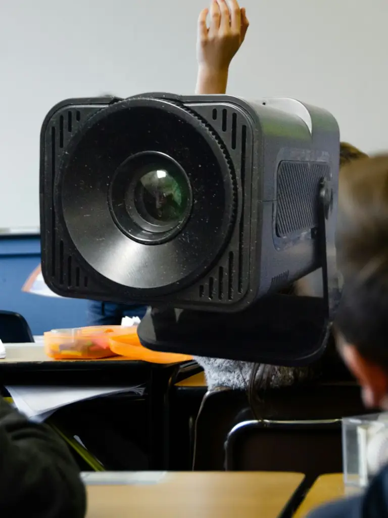 Ultra Hd High Dynamic Range Projector Hy320