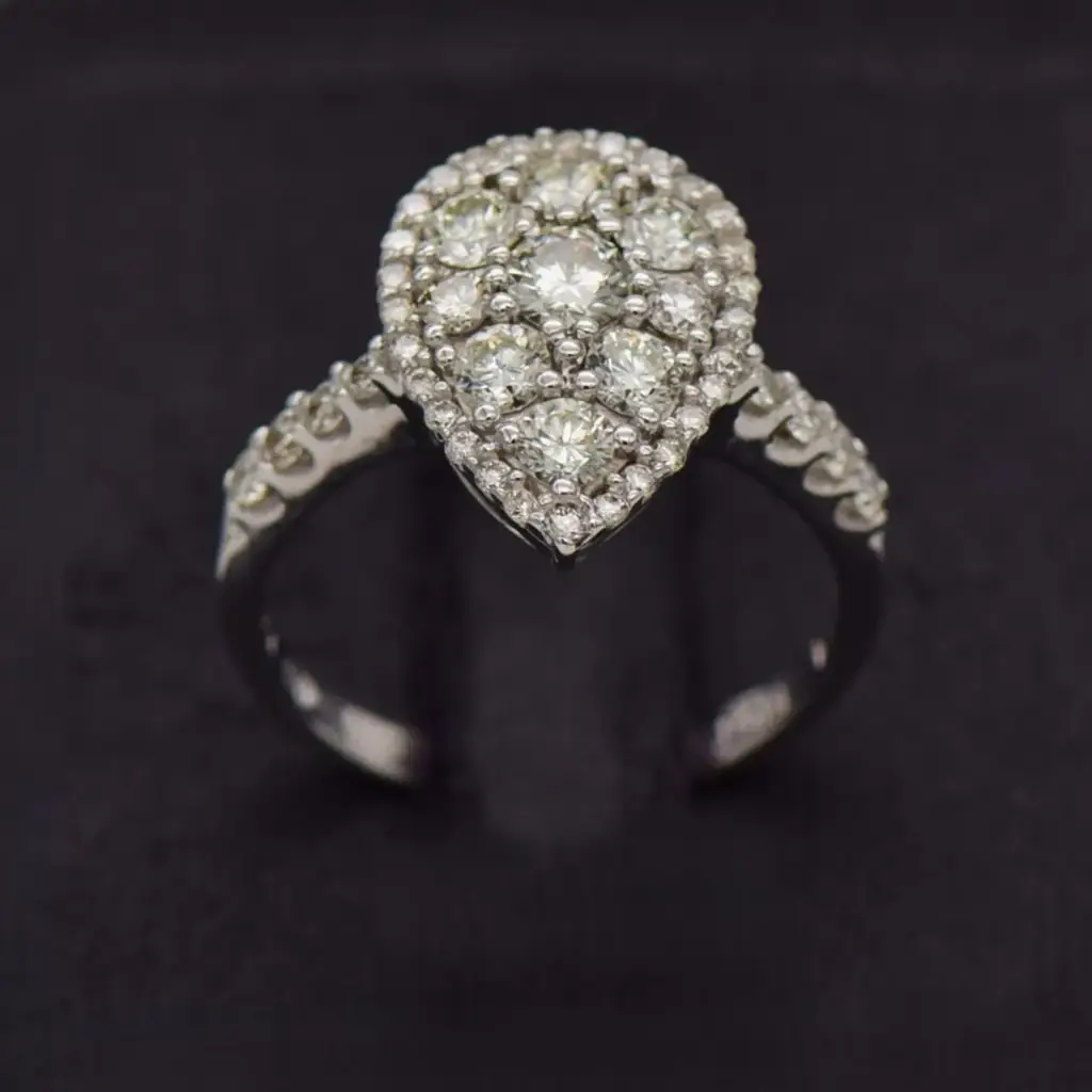 18ct White Gold Dress Ring