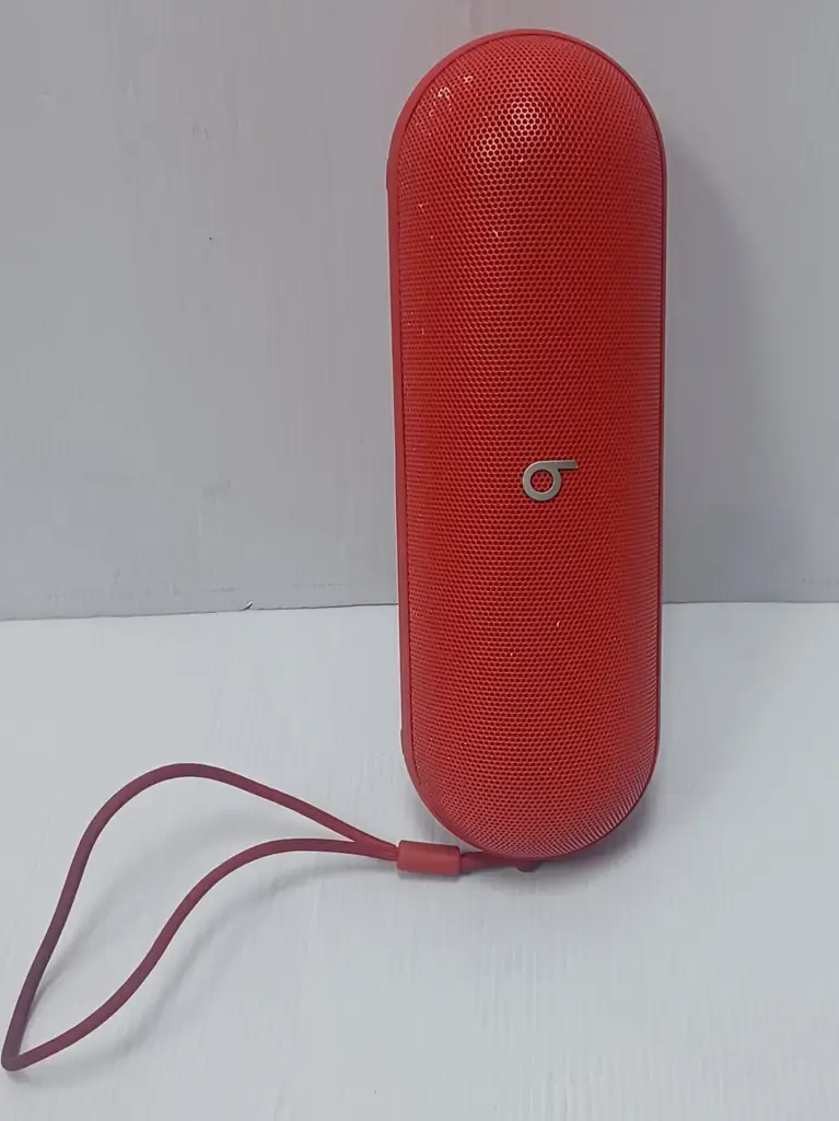 Apple Beats Pill A3211 Portable Speaker – Red (Pre-Owned / Second-Hand) - View 3