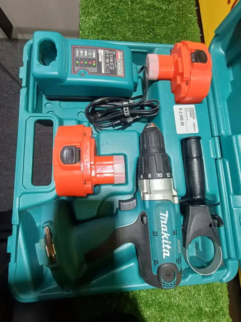 Makita 18V Lxt Cordless Drill - View 2