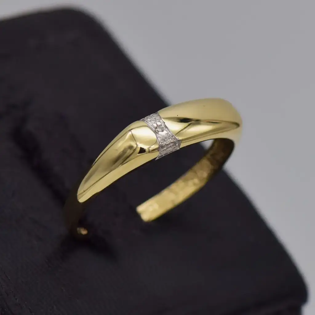 9ct Yellow Gold Men's Ring - View 2