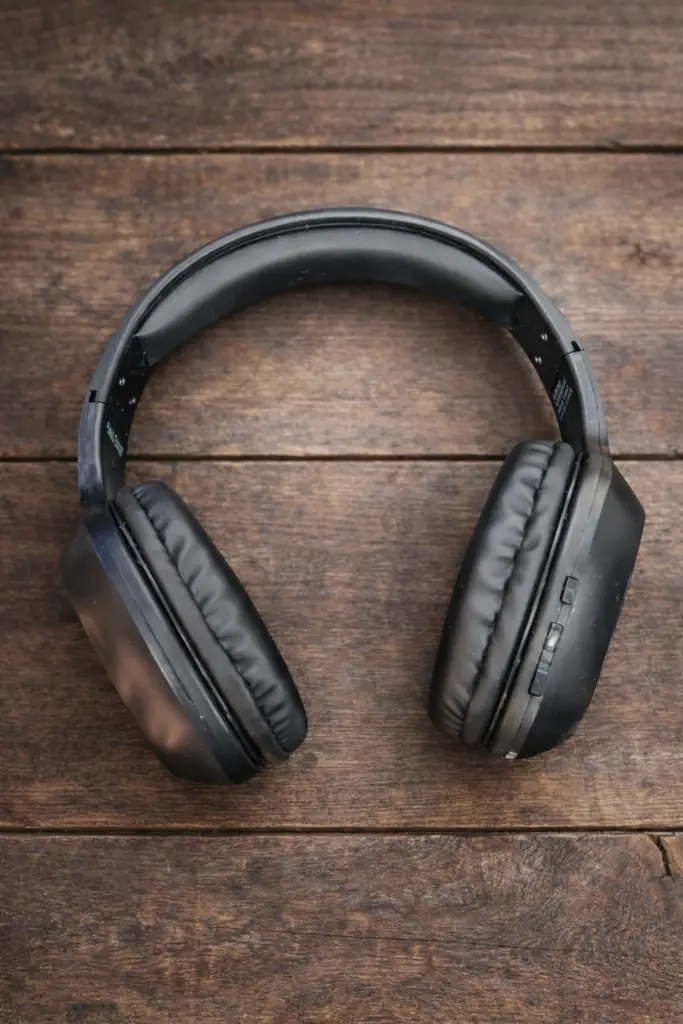 Swiss Cougar Austin Bluetooth Headphones