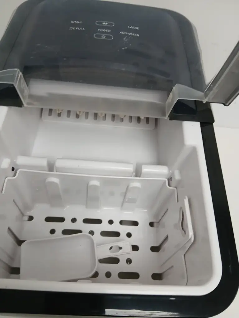 Elegance Elim-22 Ice Maker - View 3