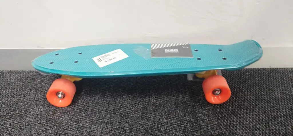 Decathlon Yamba 100 Cruiser Skateboard - View 2